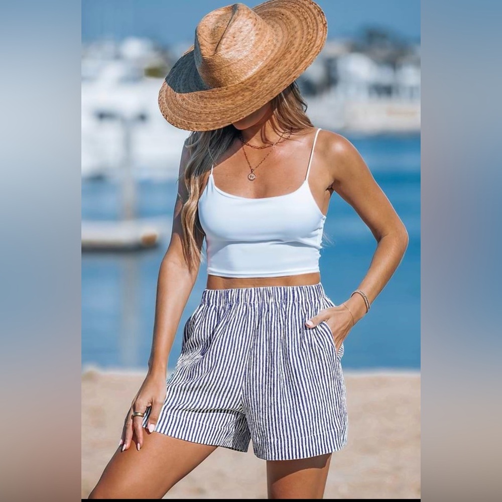 Cupshe Striped Elastic Waist Shorts Size S NWT Beachy Boho